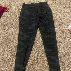 VS PINK black and gray camo jogger